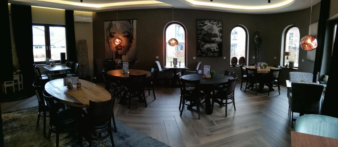 3 Monkeys Hotel Щайнфурт Екстериор снимка